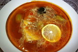 Уха из семги с томатной пастой