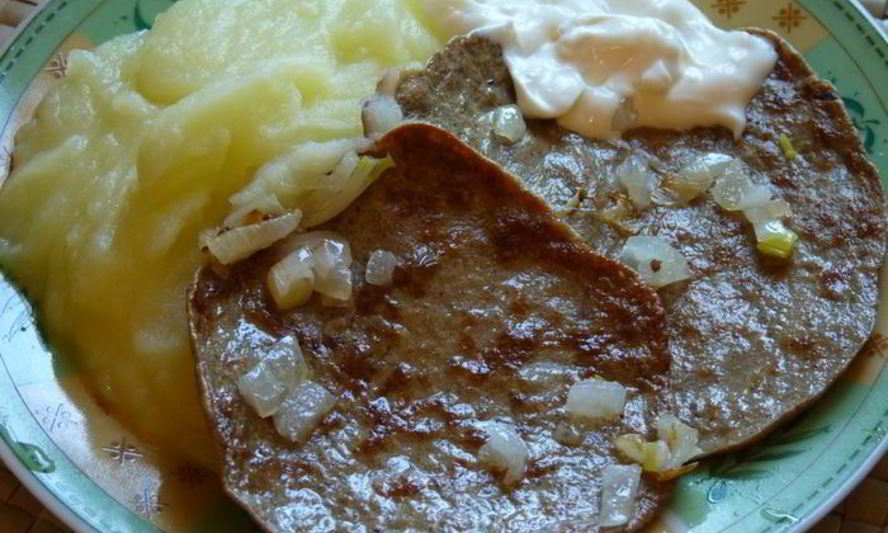 Рецепт блинчиков из говяжьей печени