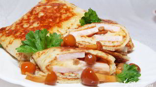 Блинчики с грибами, сыром и ветчиной