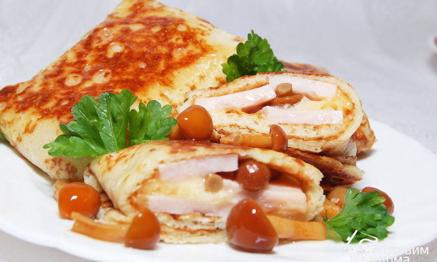 Рецепт блинчиков с грибами, сыром и ветчиной