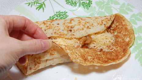 блинчики с грибами, сыром и ветчиной