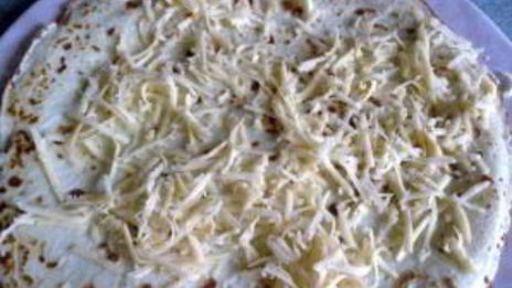 блинчики с моцареллой и красной рыбой