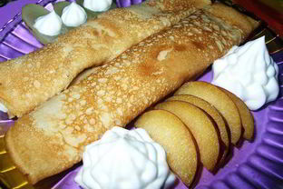 Блинчики с начинкой из чернослива