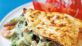 Блинчики с начинкой из грибов и креветок