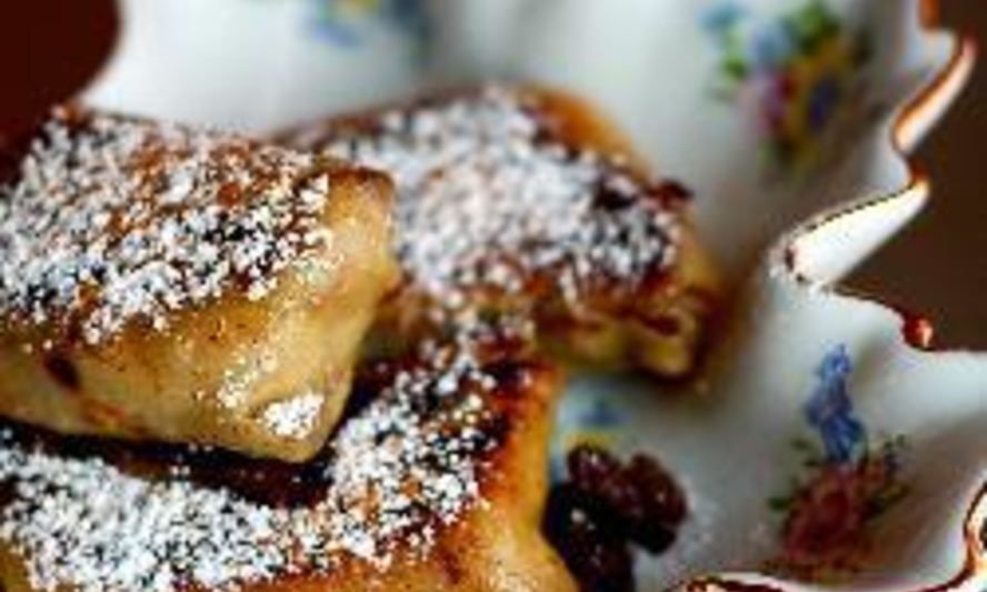 Рецепт блинчиков с творогом и изюмом