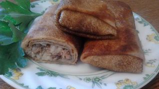 Блины с рисом и рыбой