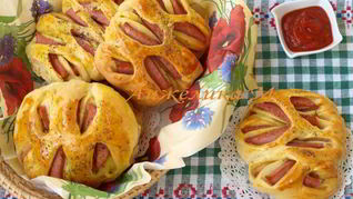Булочки с колбасой