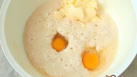 булочки с колбасой