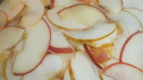 булочки с корицей и яблоками