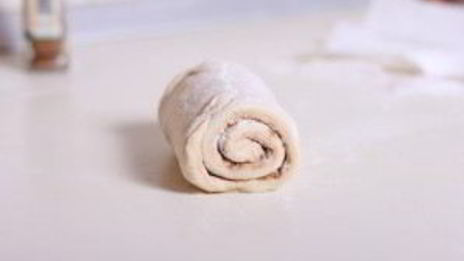 булочки с корицей из готового дрожжевого теста