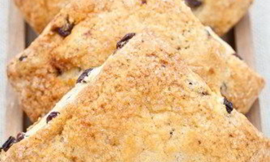 Рецепт булочек с пророщенной пшеницей, ягодами и орехами