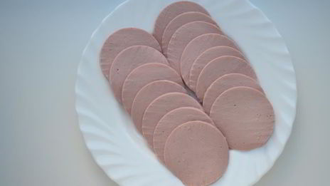 булочки-тюльпаны с колбасой