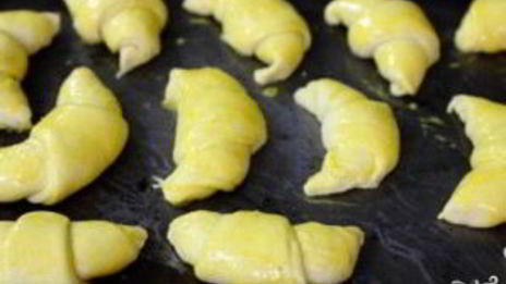 классические круассаны