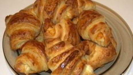 круассаны из слоеного дрожжевого теста