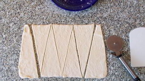 круассаны с шоколадно-маковой начинкой