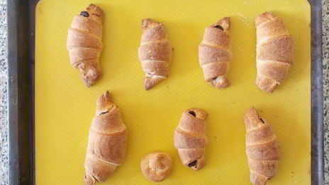 круассаны с шоколадно-маковой начинкой