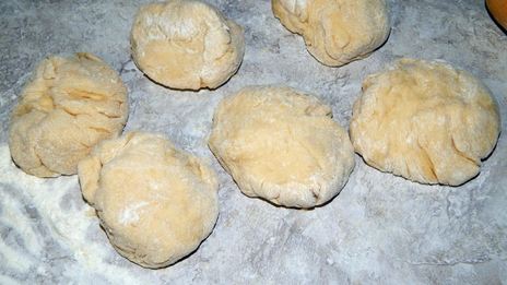 плюшки с корицей и сахаром