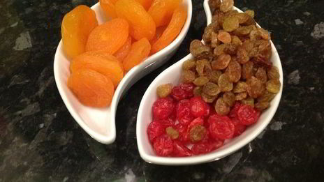 традиционные булочки с фруктами