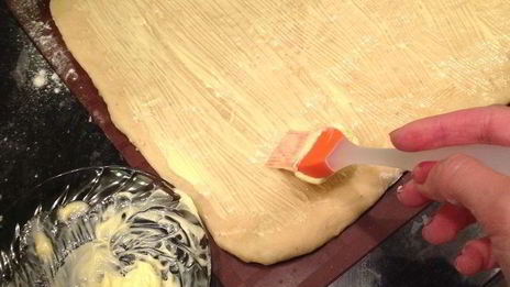 традиционные булочки с фруктами