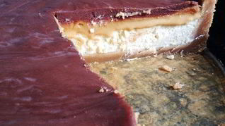 Чизкейк с карамельно-шоколадной глазурью