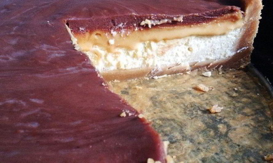 Рецепт чизкейка с карамельно-шоколадной глазурью