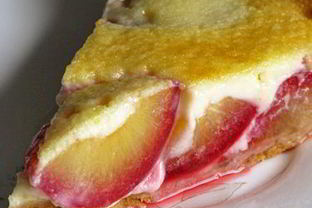 Чизкейк со сливой