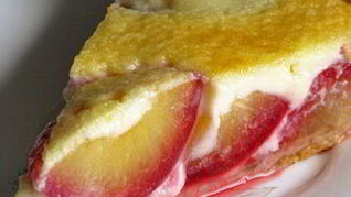 Чизкейк со сливой