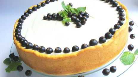 чизкейк со смородиной, маскарпоне и апельсиновым тестом