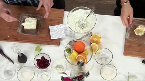 домашний чизкейк с соусом фламбе из вишни