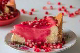 Нежный гранатовый чизкейк