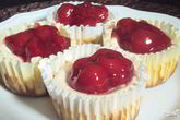 Вишневые мини-чизкейки