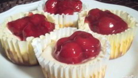 вишневые мини-чизкейки