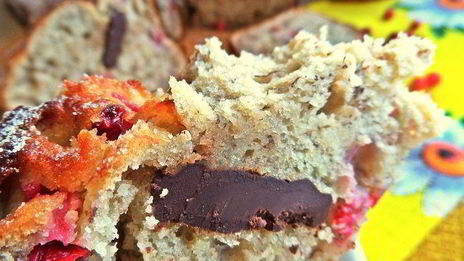 кекс банановый с шоколадным сюрпризом