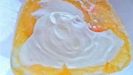 кекс банановый с шоколадным сюрпризом