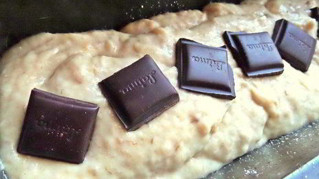 кекс банановый с шоколадным сюрпризом