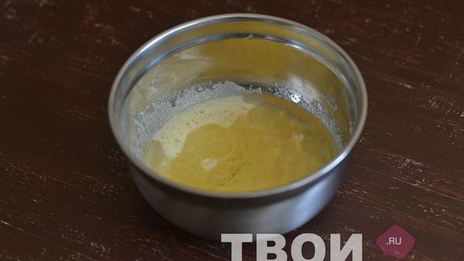 кекс с изюмом