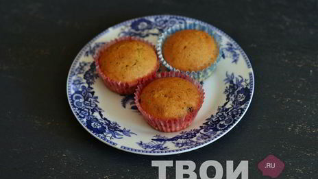 кекс с изюмом