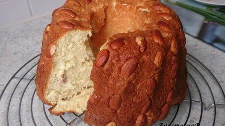 кекс с миндалем