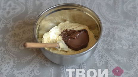 кекс с шоколадно-ореховой пастой