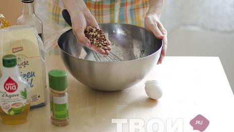 кексы из цельнозерновой муки с яблоками и пеканом