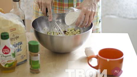 кексы из цельнозерновой муки с яблоками и пеканом