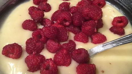 кексы с малиной и миндалем