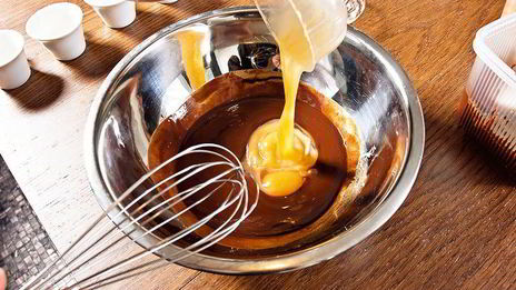 холодно-горячий шоколадный кекс-пудинг