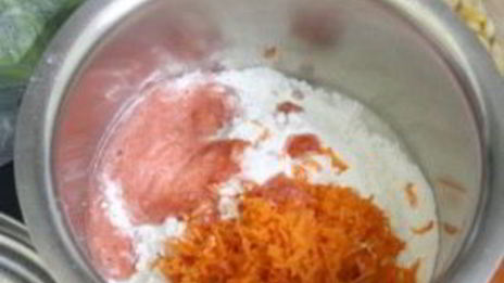 морковные кексы с кориандром и кукурузой