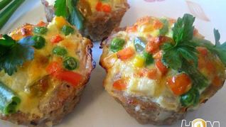 Мясные кексы с овощами