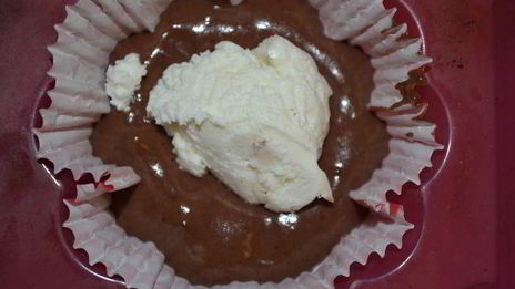 очень шоколадные кексы с творожным центром