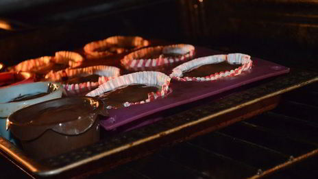 очень шоколадные кексы с творожным центром