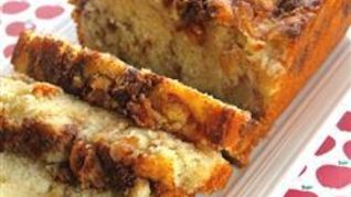 Яблочный кекс с корицей