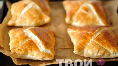 хачапури из слоеного теста