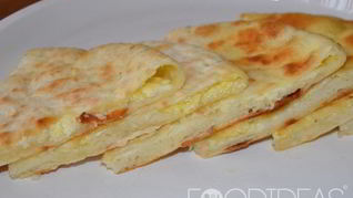 Хачапури с адыгейским сыром